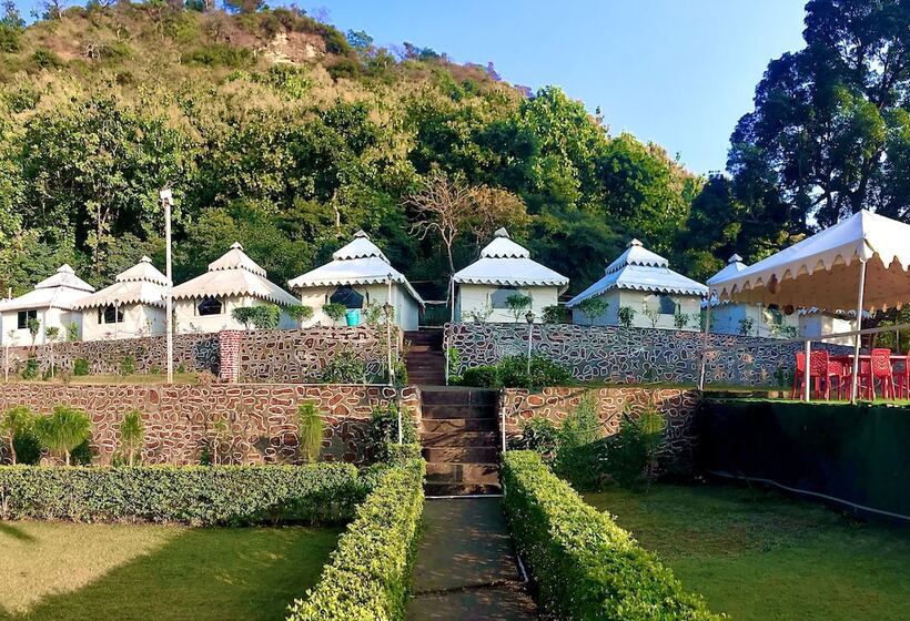 Hotel Morni Hills Resort