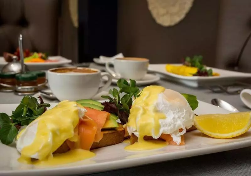 Hotelli Shepherds Tree Game Reserve