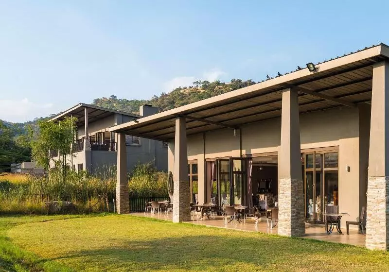 Hotelli Shepherds Tree Game Reserve