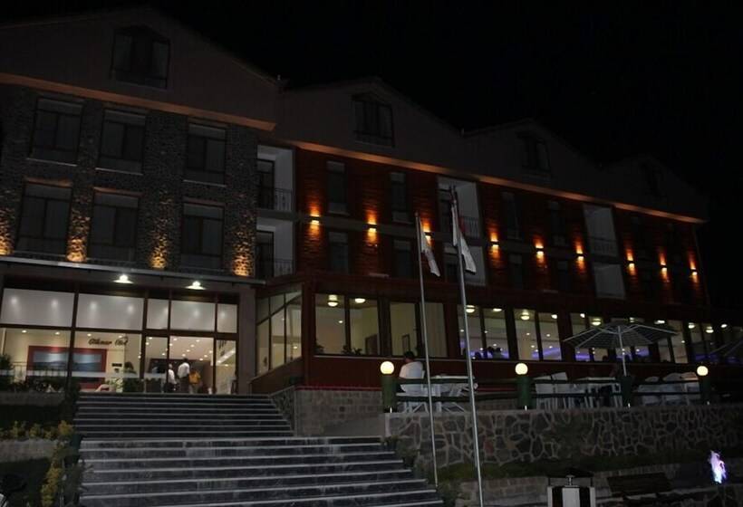 בית מלון כפרי Yenice Goknar