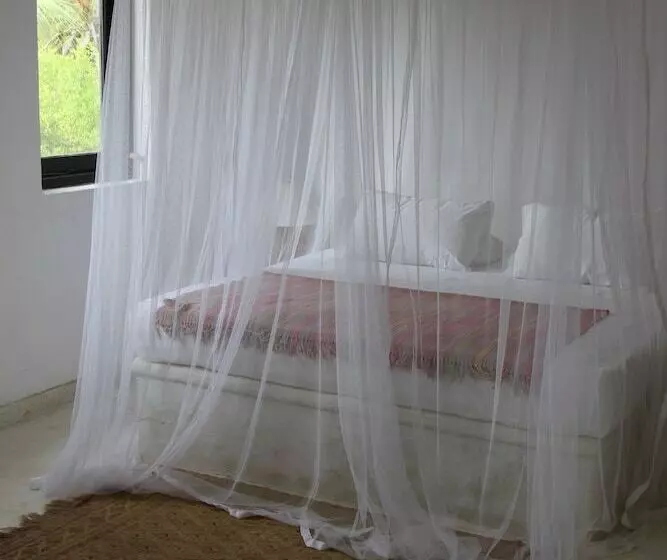 استراحتگاه Udekki