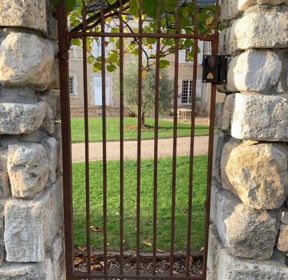 مبيت وإفطار Château De Mazières