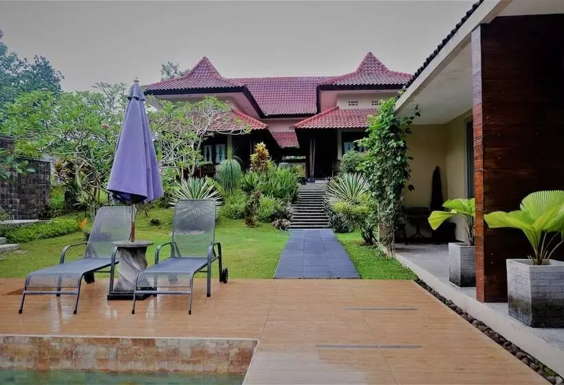 Bed and Breakfast Villa Kendi