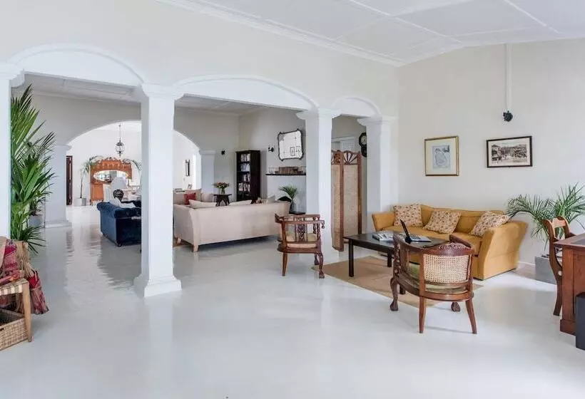 Hotelli Ashburnham Estate