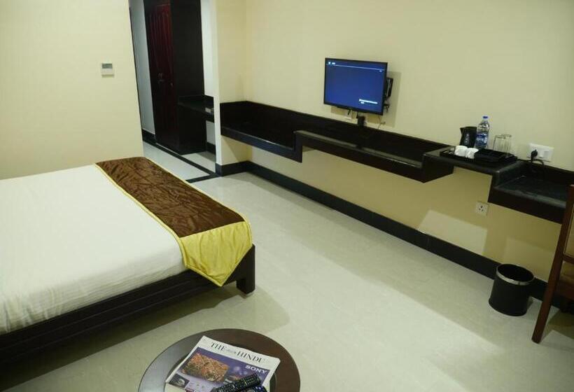 בית מלון כפרי Avs Imperiaa   Karaikal