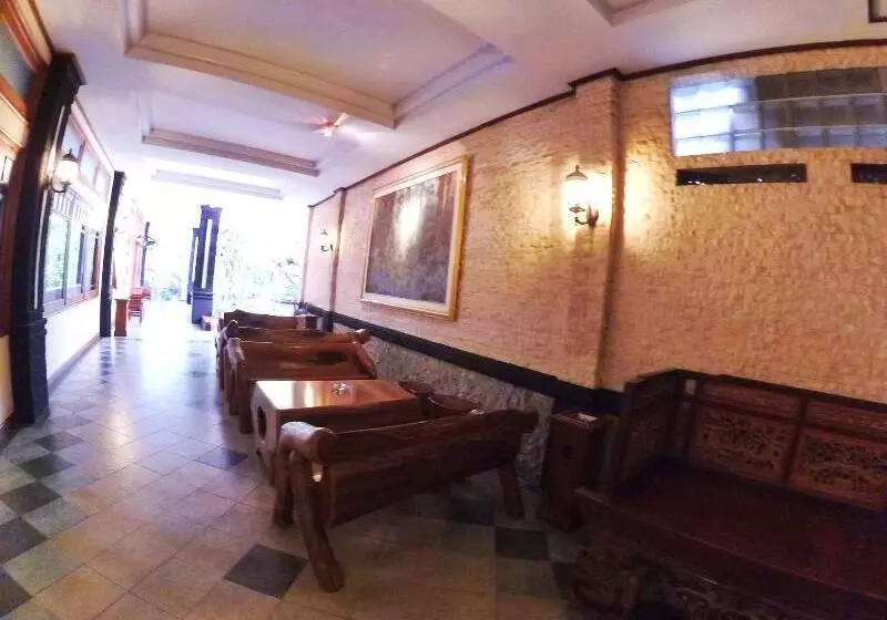 Szálloda Sapta Nawa Resort 1 Gresik