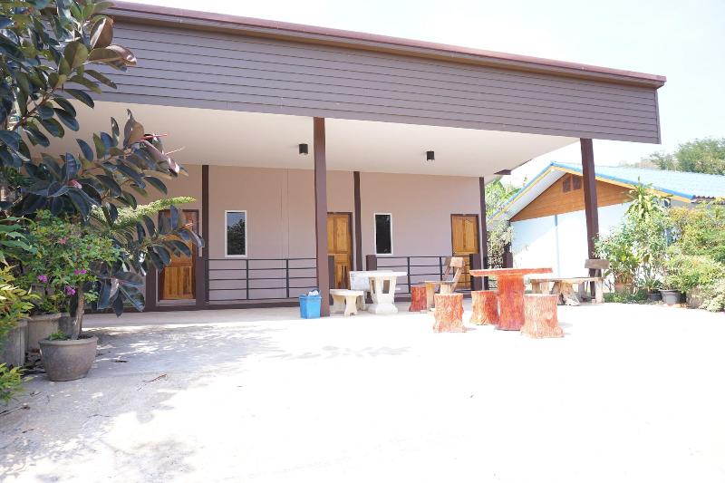 ホテル Ban Rai Nai Suan