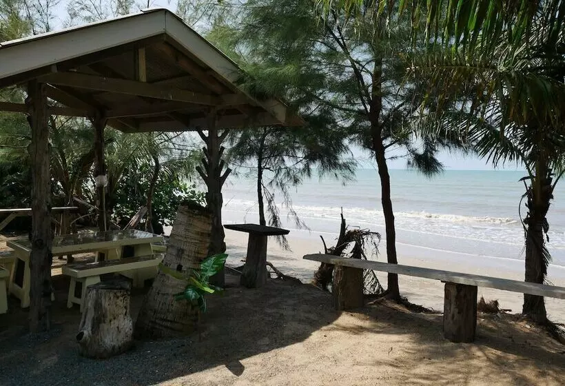 Hotelli C Sky Beach Resort