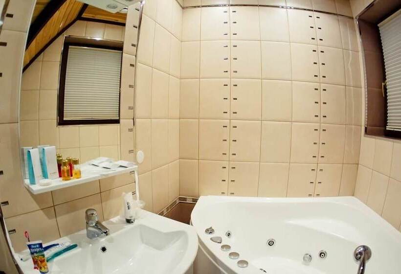 בית מלון כפרי Country Club Pihtovoe