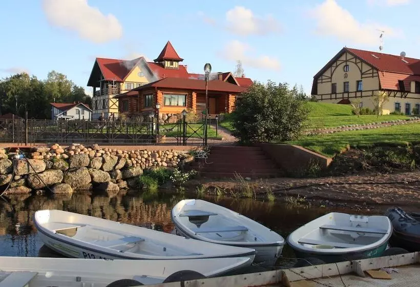 Hotelli Country Club Pihtovoe