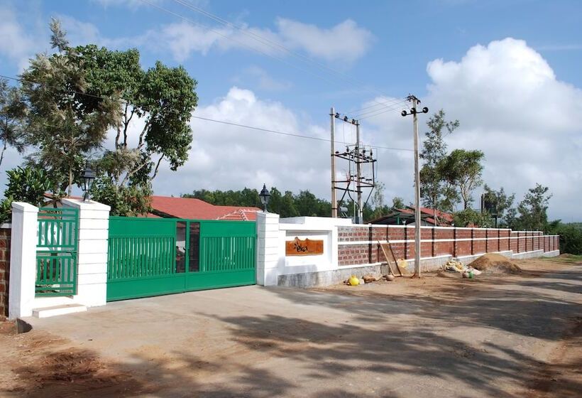 בית מלון כפרי Eka Resorts