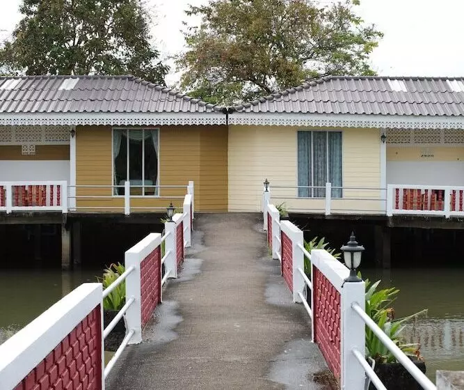 ホテル Lampam Resort