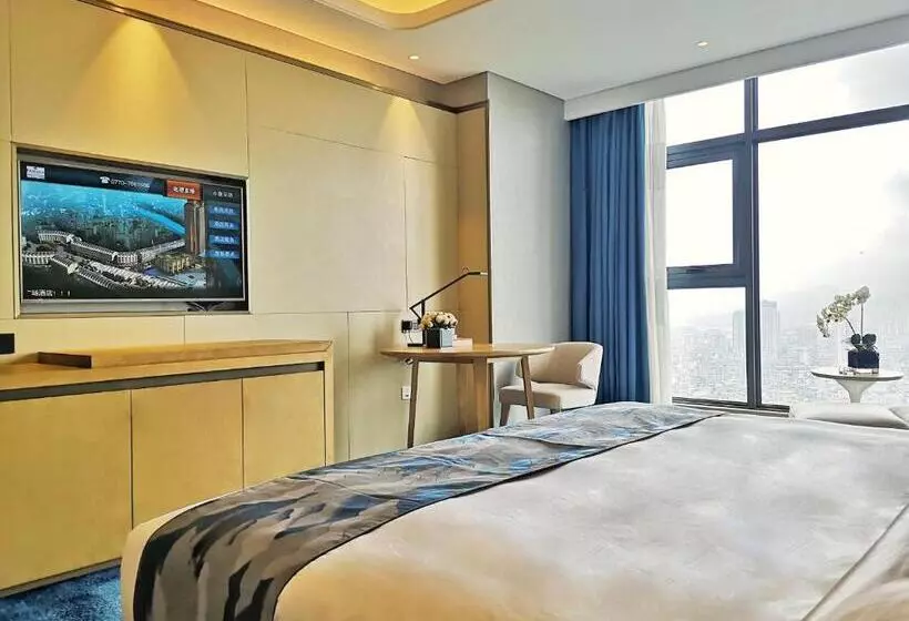 ホテル Ramada Plaza By Wyndham Dongxing City Center