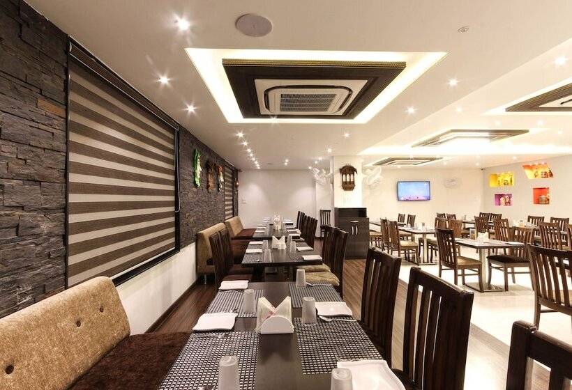 Hotelli Sher E Punjab