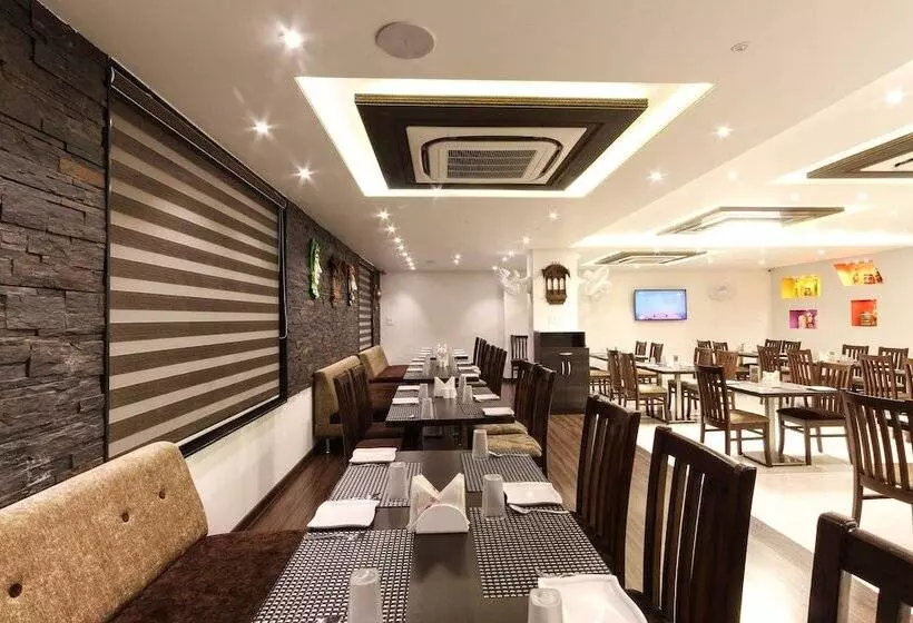 Hotel Sher E Punjab