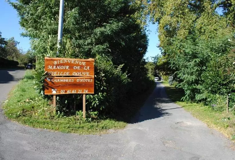 ペンション Le Manoir De La Vieille Douve