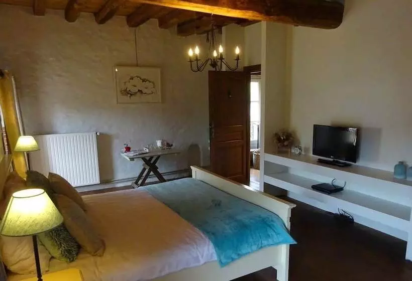 Aamiaismajoitus (B&B) Moulin De Sévoux