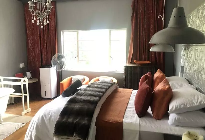 Aamiaismajoitus (B&B) Ukholo Lodge