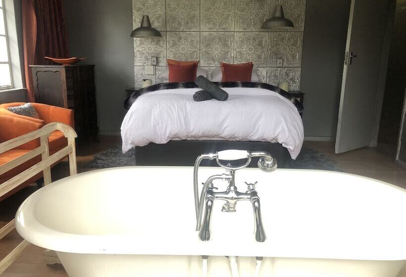 צימר Ukholo Lodge