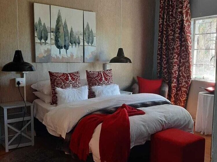 צימר Ukholo Lodge