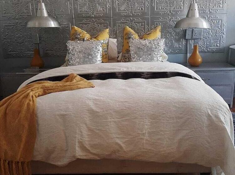 צימר Ukholo Lodge