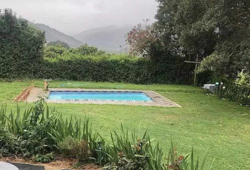 Aamiaismajoitus (B&B) Ukholo Lodge