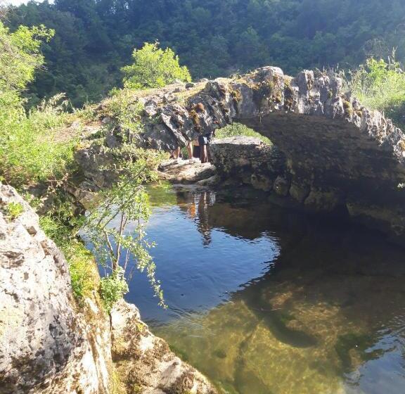 ベッドアンドブレックファースト Valreley, Chambres Et Table D Hôtes Eco Friendly Avec Bain Nordique Au Sud Du Massif Du Jura