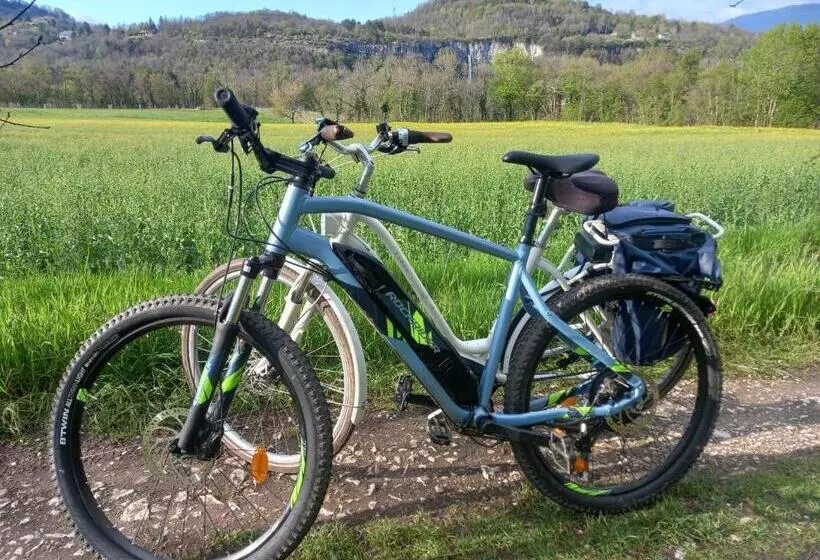 Aamiaismajoitus (B&B) Valreley, Chambres Et Table D Hôtes Eco Friendly Avec Bain Nordique Au Sud Du Massif Du Jura