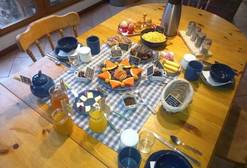 Aamiaismajoitus (B&B) Valreley, Chambres Et Table D Hôtes Eco Friendly Avec Bain Nordique Au Sud Du Massif Du Jura