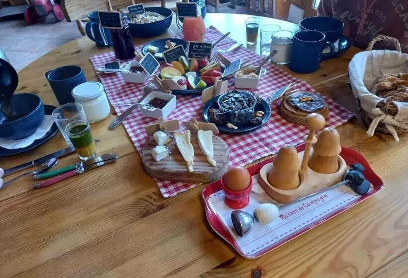 Aamiaismajoitus (B&B) Valreley, Chambres Et Table D Hôtes Eco Friendly Avec Bain Nordique Au Sud Du Massif Du Jura