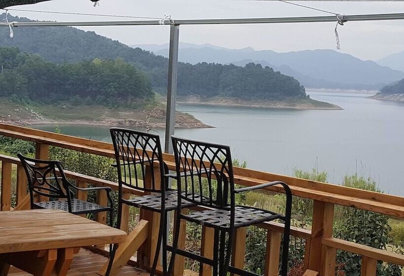 Hapcheonho View Smile Pension