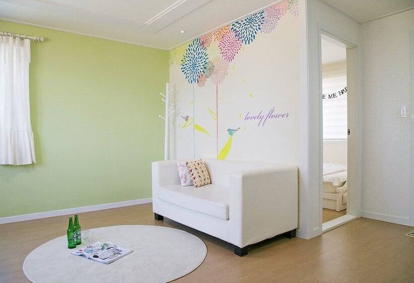 Hapcheonho View Smile Pension