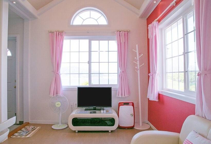 Hapcheonho View Smile Pension