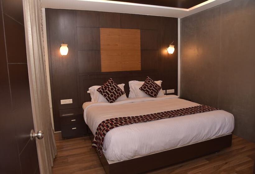 בית מלון כפרי Armani Residency