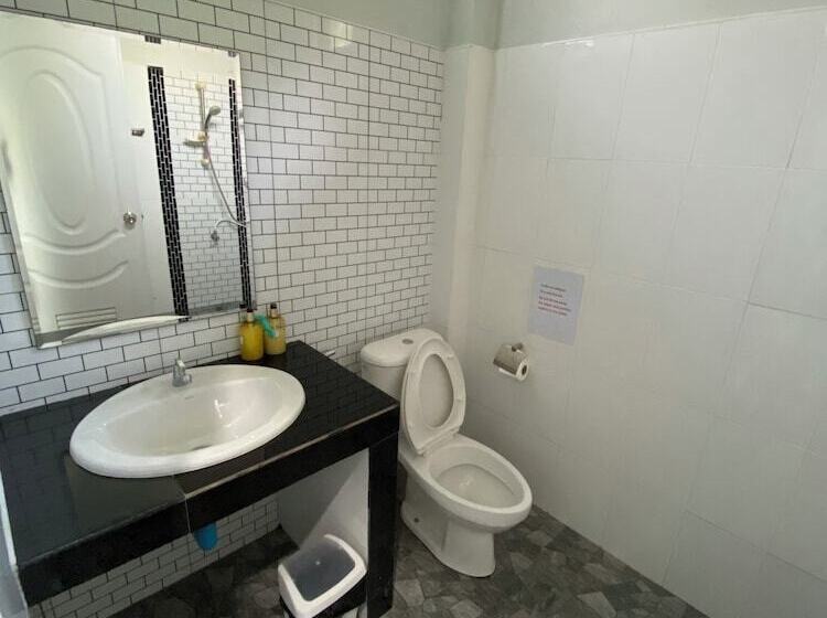 호텔 Brown Andaman  Krabi