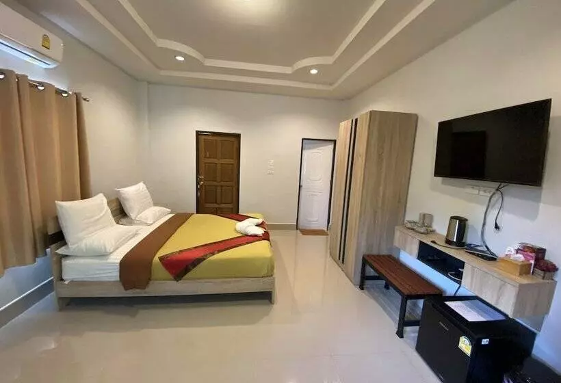 ホテル Brown Andaman  Krabi