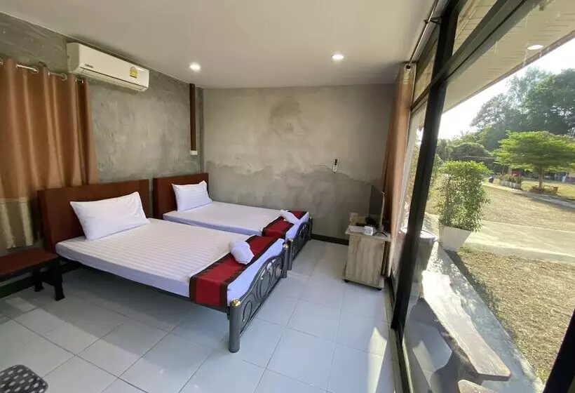 ホテル Brown Andaman  Krabi