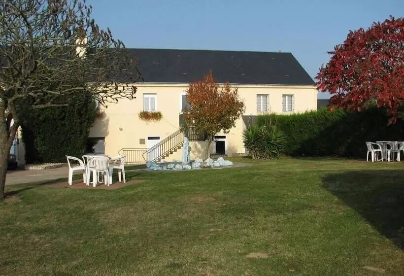 ホテル Hôtel Le Grand Cerf