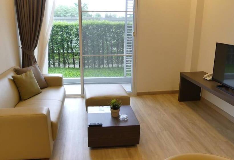 ホテル The Garden 304