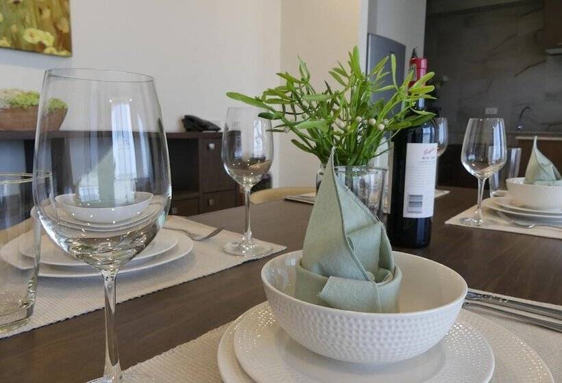 ホテル The Garden 304