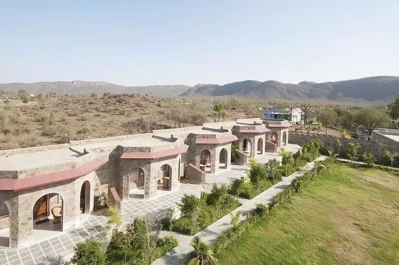 ホテル Van Chhavi Resort