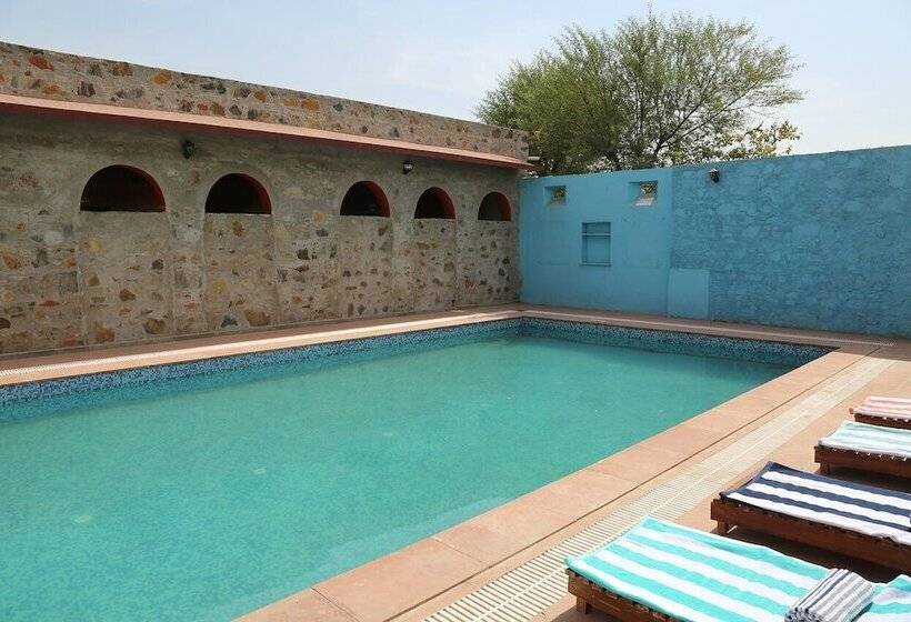 ホテル Van Chhavi Resort