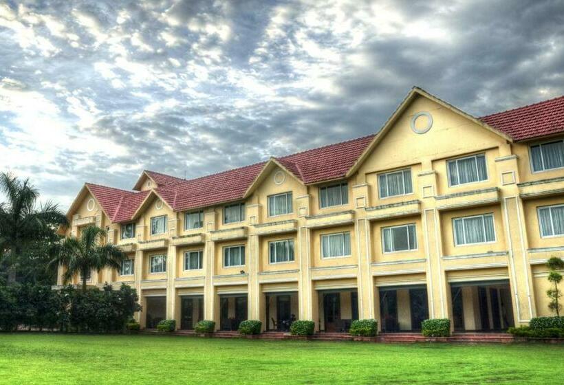 Resort Country Roads