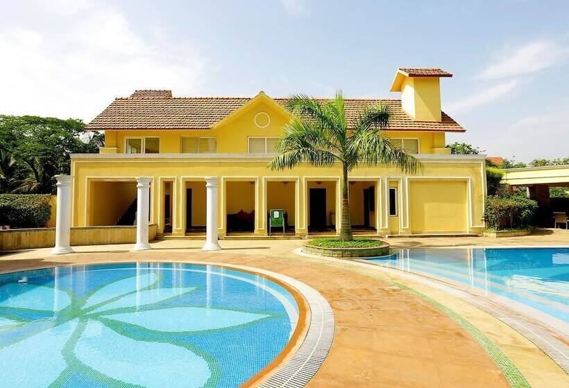 Resort Country Roads