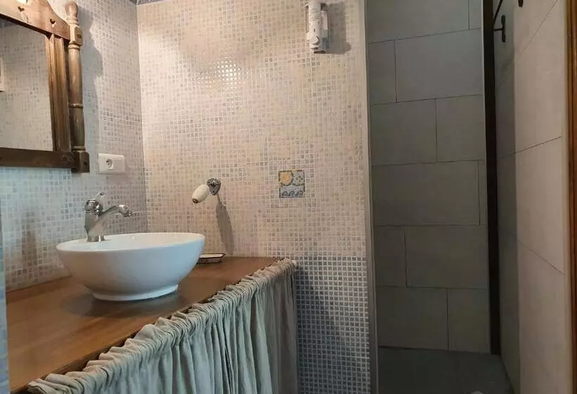 Aamiaismajoitus (B&B) Les Mout Anes