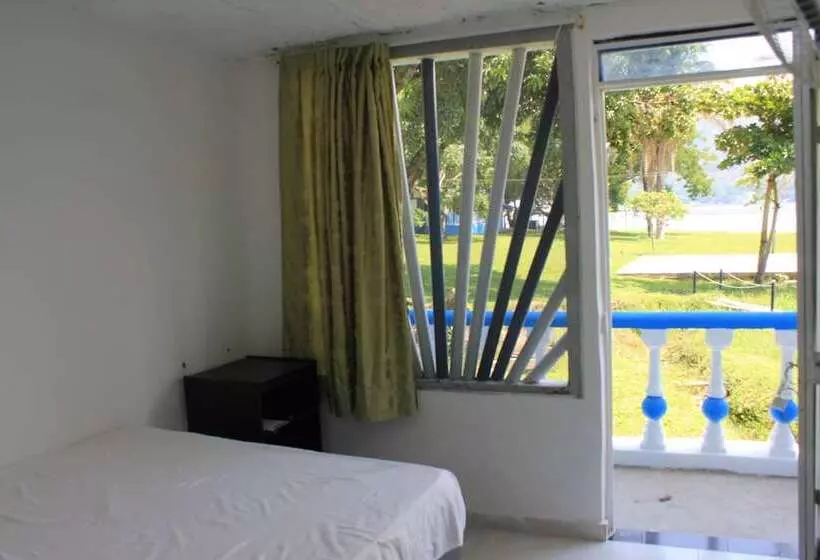 ホテル Marineros Club Nautico