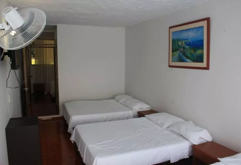 ホテル Marineros Club Nautico