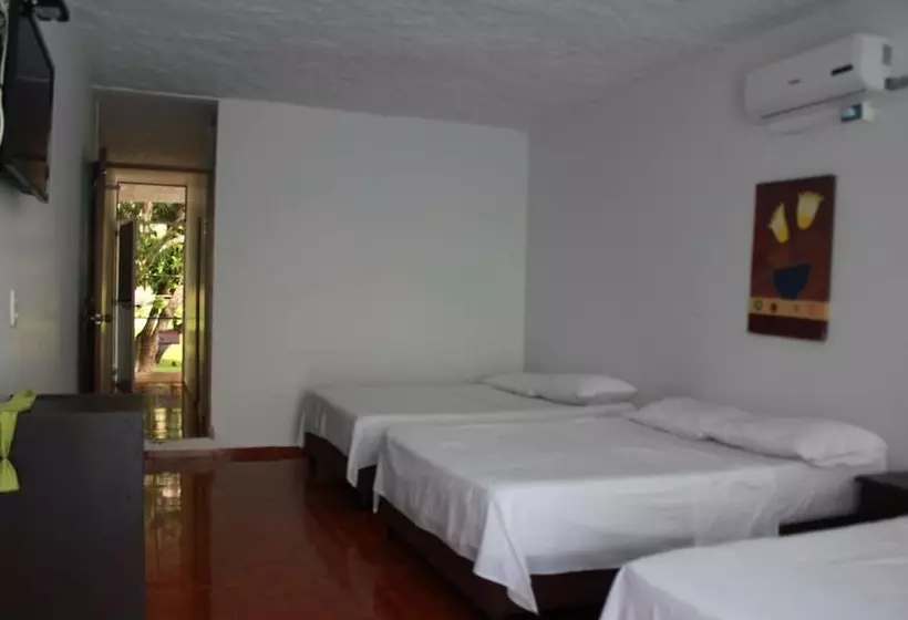 ホテル Marineros Club Nautico