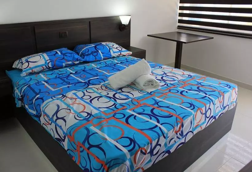 ホテル Marineros Club Nautico