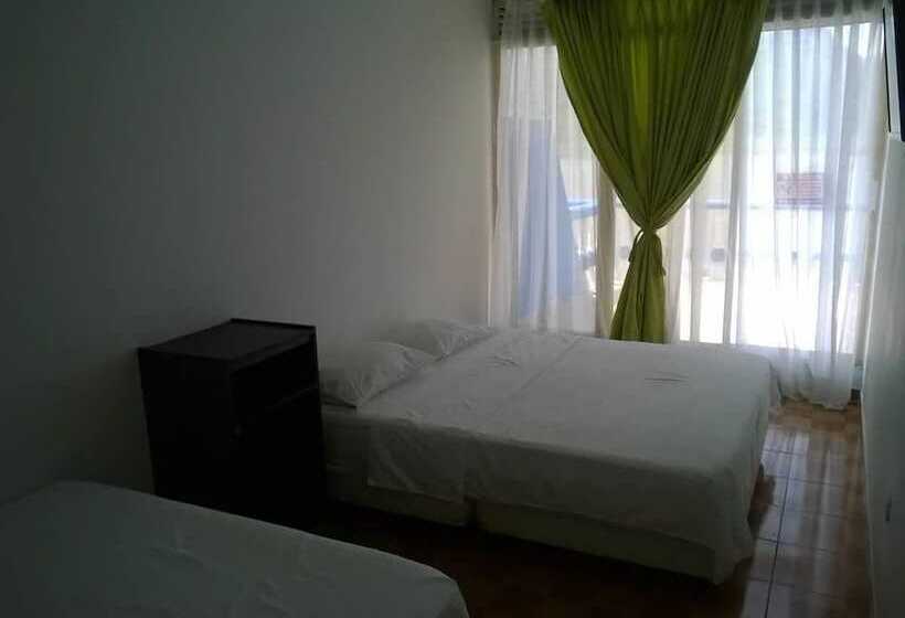 ホテル Marineros Club Nautico